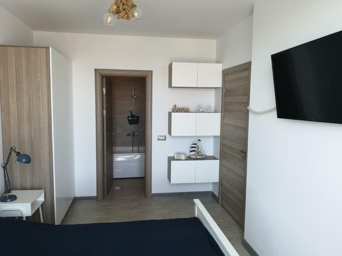 Relax Inn Apartment Năvodari Exterior foto